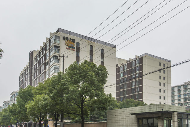 [ 长宁 北新泾]茅台路868号类型:写字楼简介:光华大厦位于茅台路868号